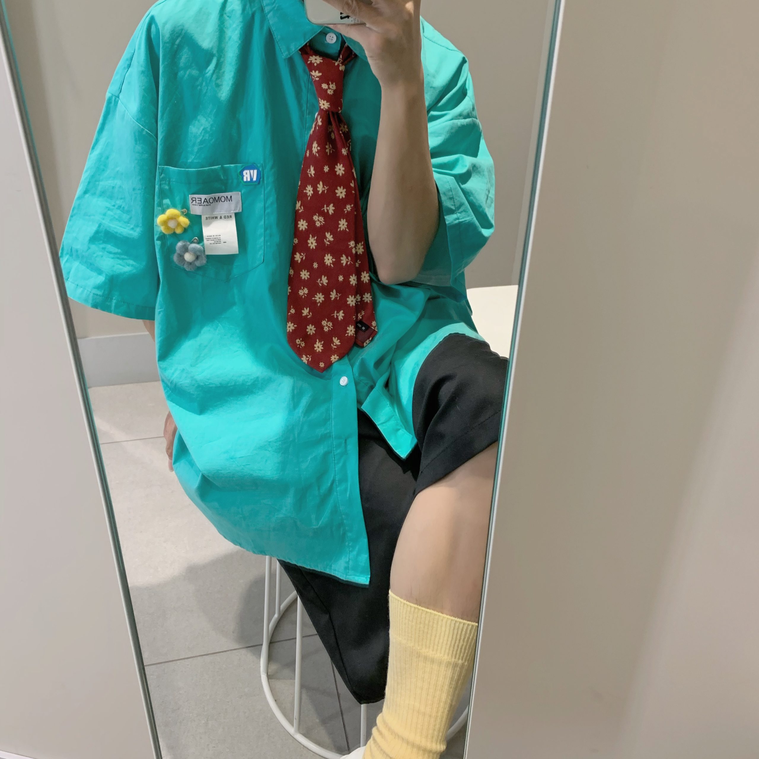 Handmade Brooch Flower Loose Shirt - Lake Blue Solid Color Short Sleeve Top for Students - Versatile Fashion Essential Handmade Brooch Flower Loose Shirt - Lake Blue Solid Color Short Sleeve Top for Students - Versatile Fashion Essential