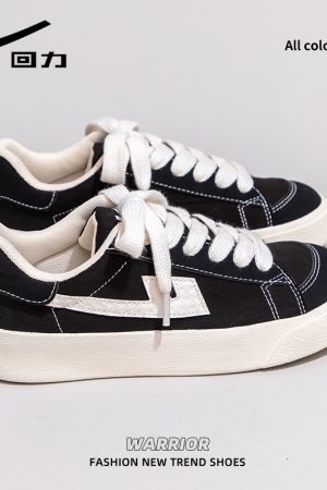 Harajuku Style White Sneakers for Couples - Lightweight, Breathable, Soft Sole Casual Skate Shoes for Summer