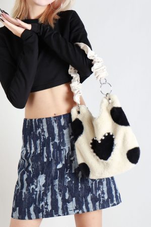 Heart-Shaped Plush Tote Bag for Women - Cute Casual Shoulder & Crossbody Bag in Sweet Cool Style for Autumn & Winter
