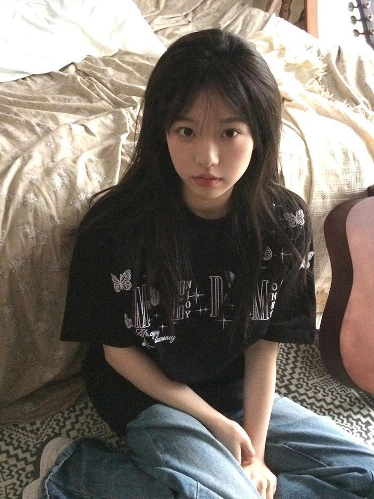 High-End 3D Butterfly Embroidered Letter Short Sleeve T-Shirt for Women - American Style, Summer 2025 Heavyweight Couple's Top High-End 3D Butterfly Embroidered Letter Short Sleeve T-Shirt for Women - American Style, Summer 2025 Heavyweight Couple's Top