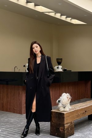 High-End Black Slimming Loose Mid-Length Double-Breasted Trench Coat for Women - Lightweight Spring Fashion