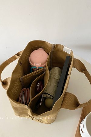 High-End Canvas Tote Bag for Women, Versatile Fashionable Lunch Bag, Chic Everyday Handbag