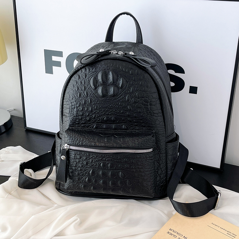 High-End Crocodile Pattern M-Shaped Backpack for Women - Trendy 2025 Fashion School Bag High-End Crocodile Pattern M-Shaped Backpack for Women - Trendy 2025 Fashion School Bag