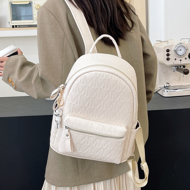 High-End Crocodile Pattern M-Shaped Backpack for Women - Trendy 2025 Fashion School Bag High-End Crocodile Pattern M-Shaped Backpack for Women - Trendy 2025 Fashion School Bag