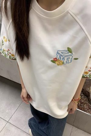 High-End Embroidered Floral Letter Short Sleeve T-Shirt for Women - Summer American Style Heavyweight Raglan Top