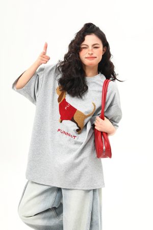 High-End Fabric American Retro Sausage Dog Embroidery Short-Sleeve T-Shirt for Women - Loose Fit Versatile Style