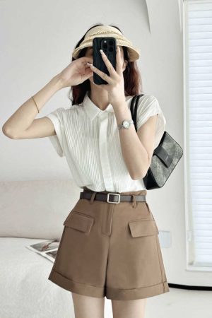 High-End Khaki Shorts with Belt, A-Line Wide-Leg Pants, Casual Loose Fit Shorts with Pockets - Versatile Everyday Style