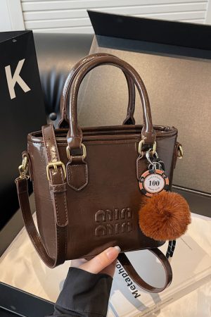 High-End Letter Design Water Bucket Tote Bag for Women - Niche Shoulder Crossbody Bag, 2025 Vegetable Basket Style