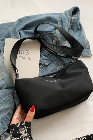 High-End Lightweight Nylon Crossbody Bag for Women - Portable Commuting Travel Style with Wide Strap