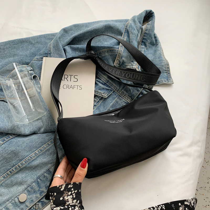 High-End Lightweight Nylon Crossbody Bag for Women - Portable Commuting Travel Style with Wide Strap High-End Lightweight Nylon Crossbody Bag for Women - Portable Commuting Travel Style with Wide Strap