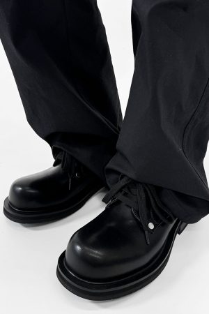 High-End Men's Derby Shoes - Paris Mickey Mouse Design, Round-Toe, Thick-Soled Leather, British Retro Style for Commuting