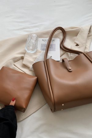 High-End Minimalist Tote Bag for Women - Large Capacity Commuter Handbag with Niche Design