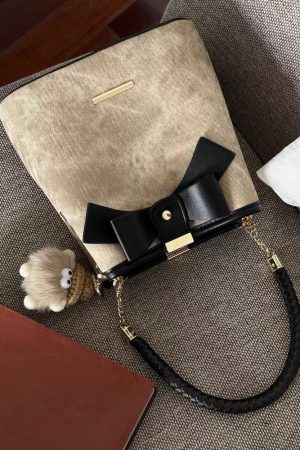 High-End Retro Artistic Bucket Bag for Women - Casual Versatile Shoulder Crossbody Bag for Autumn Winter 2024