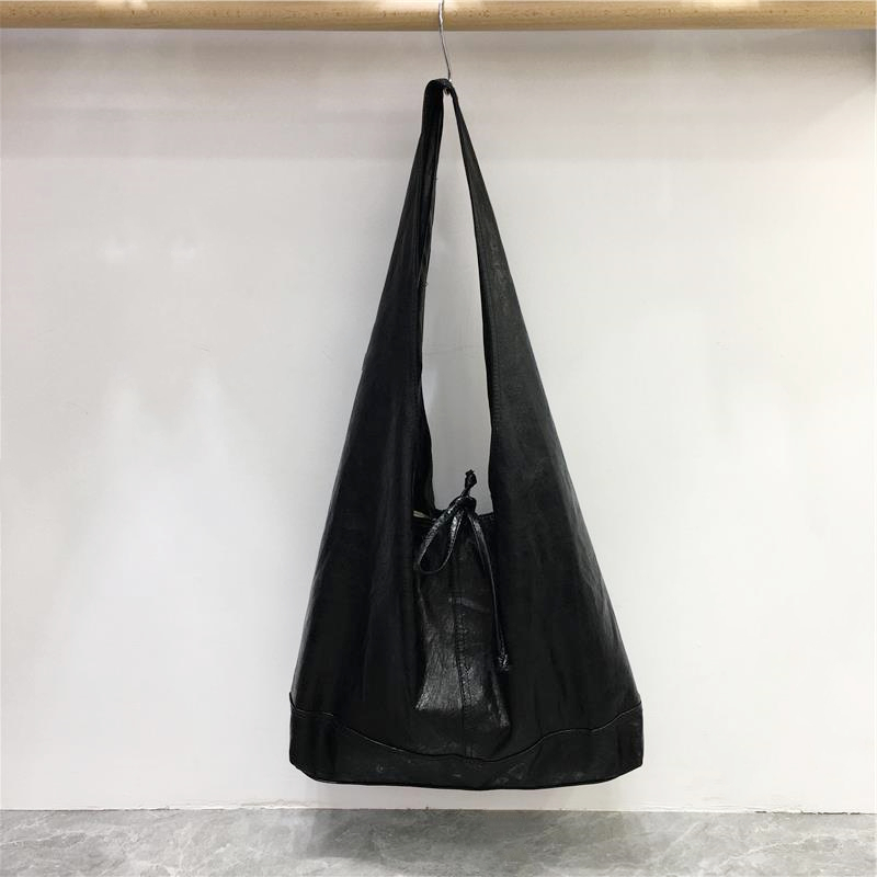 High-End Retro Soft Leather Triangular Tote Bag - Versatile Commuter Shoulder Bag for Work, Korean Style Fashion Accessory High-End Retro Soft Leather Triangular Tote Bag - Versatile Commuter Shoulder Bag for Work, Korean Style Fashion Accessory