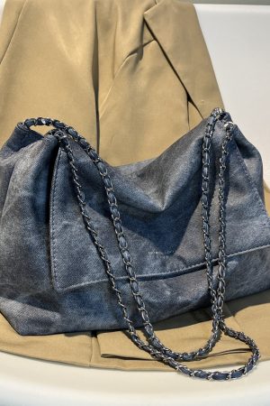 High-End Textured Chain Tote Bag for Women - Versatile Large-Capacity Shoulder Bag for Classes & Fashionable Commuting, 2025