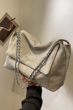 High-End Textured Chain Tote Bag for Women - Versatile Large-Capacity Shoulder Bag for Classes & Fashionable Commuting, 2025