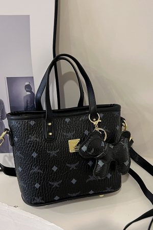 High-End Versatile Tote Bucket Bag - Trendy 2025 Shoulder Crossbody Design for Class and Commuting
