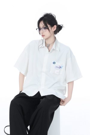 High-End White Short Sleeve Shirt for Women, Unique Loose Casual Design, Trendy Summer Fashion