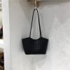 High-End Woven Textured Soft Leather Commuter Shoulder Tote Bag - Versatile Niche Design for Effortless Style