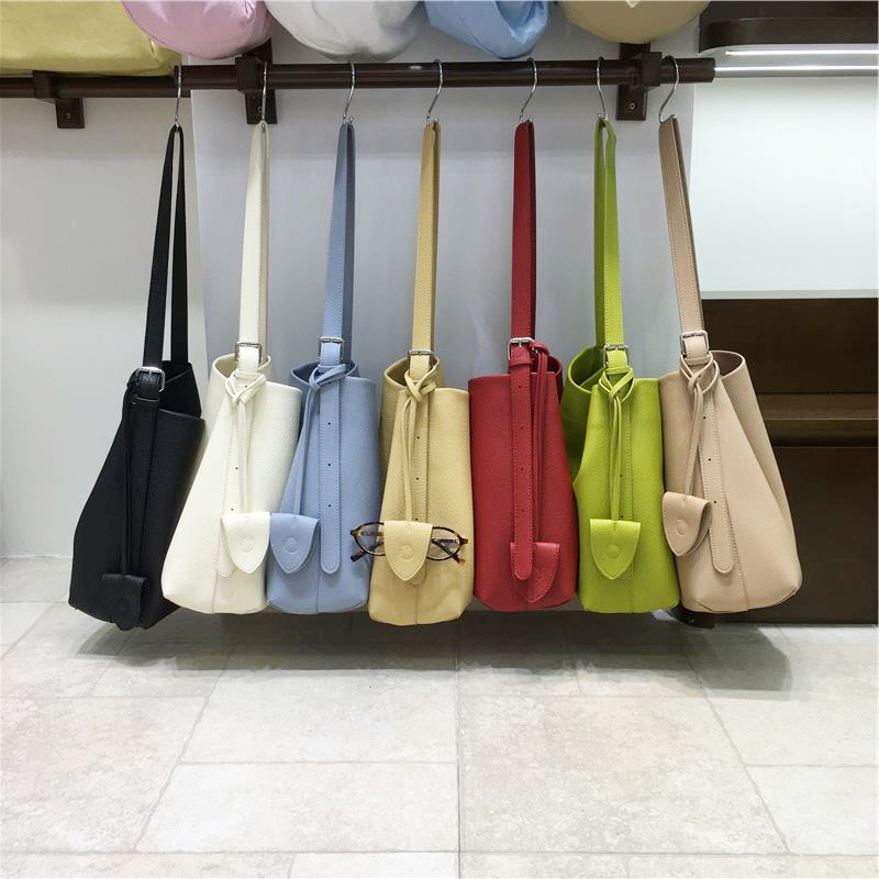 High-Quality Minimalist Lychee Pattern Women's Single Shoulder Crossbody Bucket Bag - Large Capacity Tote for Everyday Use High-Quality Minimalist Lychee Pattern Women's Single Shoulder Crossbody Bucket Bag - Large Capacity Tote for Everyday Use