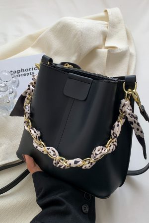 High-Quality Soft Leather Women's Shoulder Bag - Small Fragrant Wind Design, Chain Tote & Crossbody Style, Perfect for Everyday Use