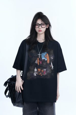 High Street Graffiti Short-Sleeve T-Shirt for Women - Casual Loose-Fit Summer Tee with Sit and Eat Graphic, Trendy Urban Style