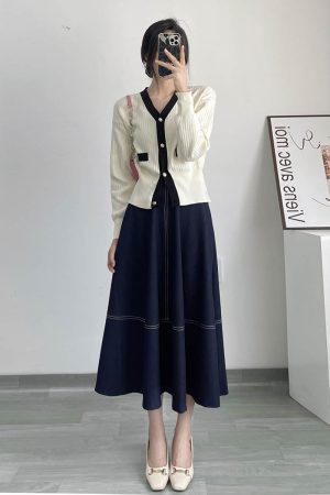 High-Waisted Color-Blocked A-Line Denim Skirt with Zipper - Flattering Flared Design for Spring and Summer 2025