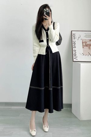 High-Waisted Color-Blocked A-Line Denim Skirt with Zipper - Flattering Flared Design for Spring and Summer 2025