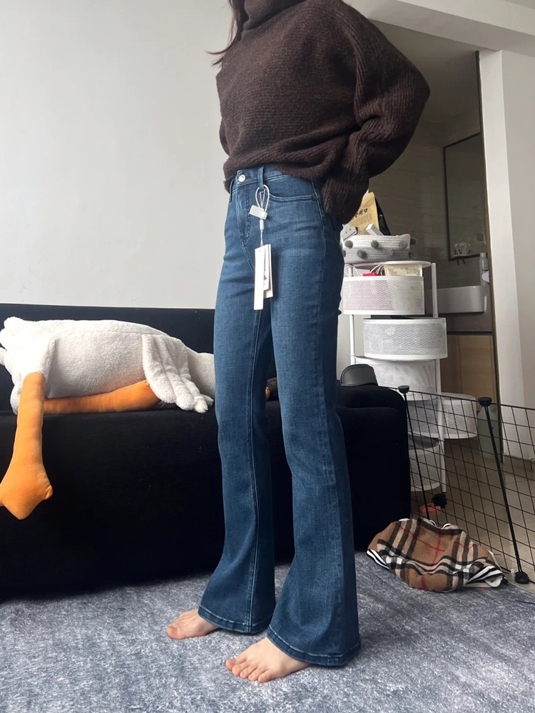 High-Waisted Dark Blue Flared Jeans for Plus Size Petite Women - Slimming Bell-Bottom Pants, 2025 New Style High-Waisted Dark Blue Flared Jeans for Plus Size Petite Women - Slimming Bell-Bottom Pants, 2025 New Style