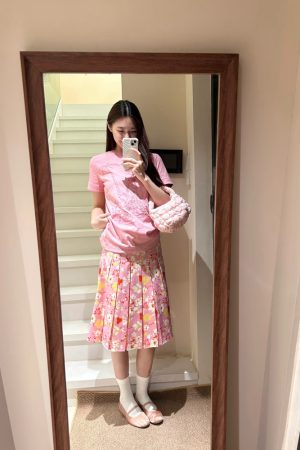 High-Waisted Pink Floral Midi Skirt for Women - Retro A-Line Pleated Style, Versatile and Flattering for 90s and Y2K Fashion