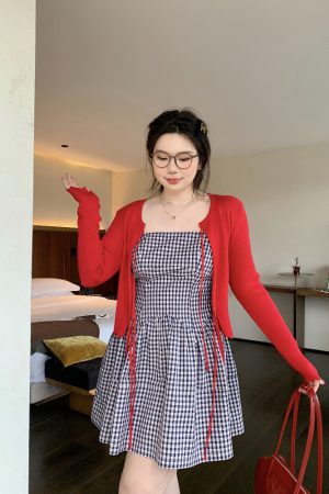 High-Waisted Plaid Dress with Backless Bow, French Vintage Romantic Style, Carefree Fit, Perfect for 90s and Y2K Fashion Lovers