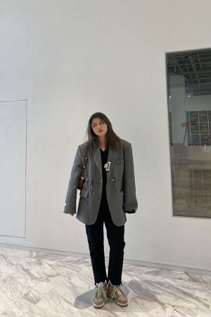 High-Waisted Plus-Size Ripped Straight-Leg Black Jeans, Stretchy Slimming Nine-Point Tapered Pants for Versatile Y2K Style