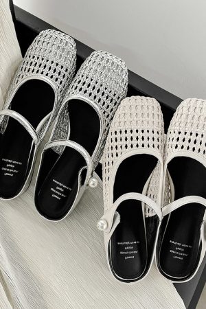 Hollow Woven One-Strap Low-Heeled Sandals for Women - Trendy Open-Toe Slippers in Italian Style, Perfect for Casual Outfits