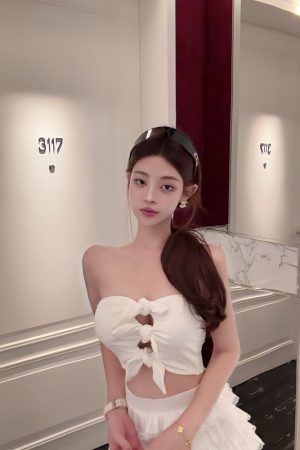 Hollowed-Out Slim Short Vest Top - Trendy Y2K Style Sleeveless Crop Top for Women