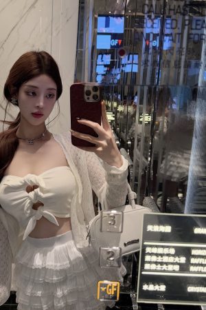 Hollowed-Out Slim Short Vest Top - Trendy Y2K Style Sleeveless Crop Top for Women