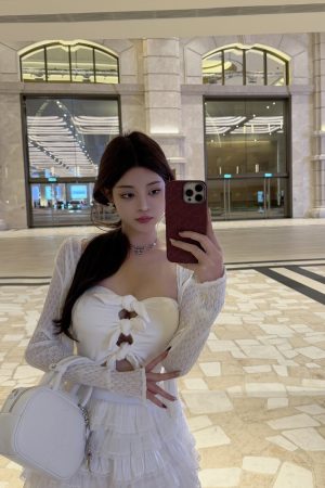 Hollowed-Out Slim Short Vest Top - Trendy Y2K Style Sleeveless Crop Top for Women