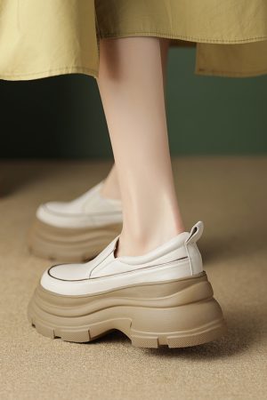 Italian-Style 8cm Soft Sole Genuine Leather Casual Thick-Soled Shoes for Ultimate Comfort