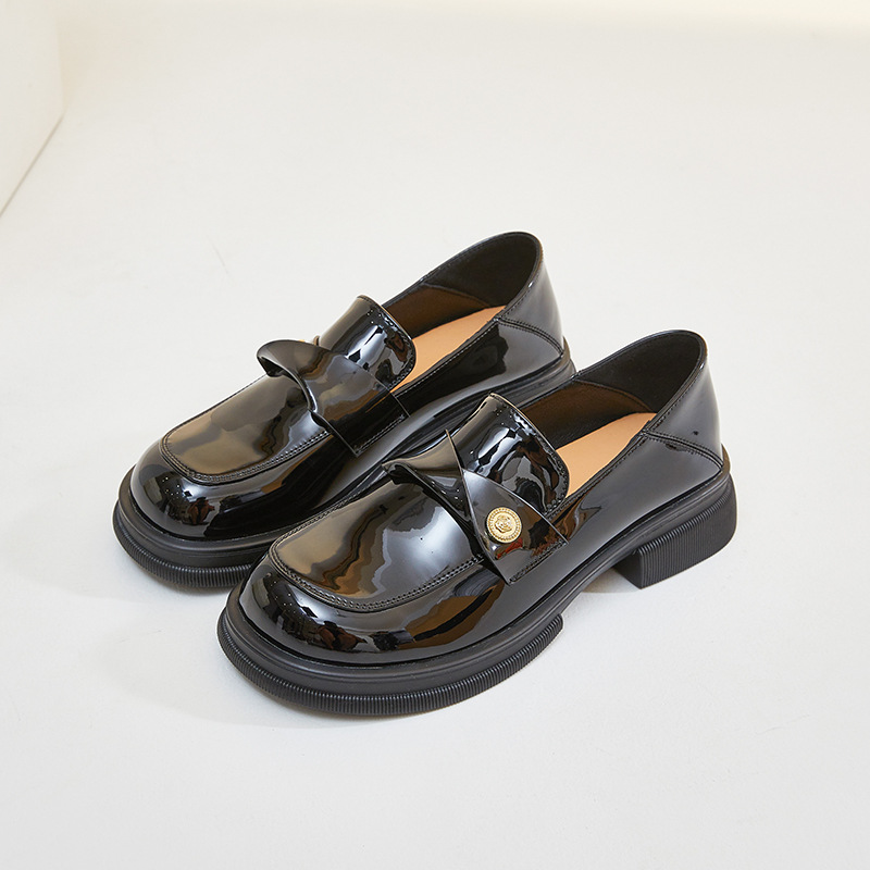 Italian-Style Genuine Leather Flat Loafers for Women - Soft-Soled Non-Fatiguing Shoes with 2.5 cm Small Gold Detail Italian-Style Genuine Leather Flat Loafers for Women - Soft-Soled Non-Fatiguing Shoes with 2.5 cm Small Gold Detail