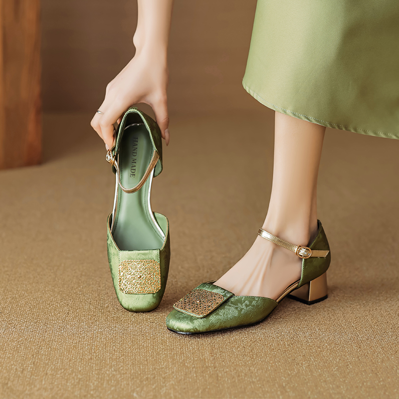 Italian-Style Soft Sole Summer Sandals, Chinese National Wind Design, Comfortable Genuine Leather, 90s Inspired Footwear Italian-Style Soft Sole Summer Sandals, Chinese National Wind Design, Comfortable Genuine Leather, 90s Inspired Footwear