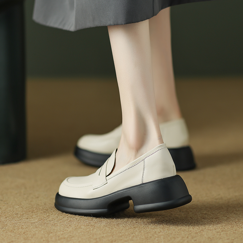 Italian-Style Soft-Soled Loafers - Comfortable Fashionable Shoes for Versatile Wear, 5 cm Heel, Perfect for Everyday and Casual Outfits Italian-Style Soft-Soled Loafers - Comfortable Fashionable Shoes for Versatile Wear, 5 cm Heel, Perfect for Everyday and Casual Outfits