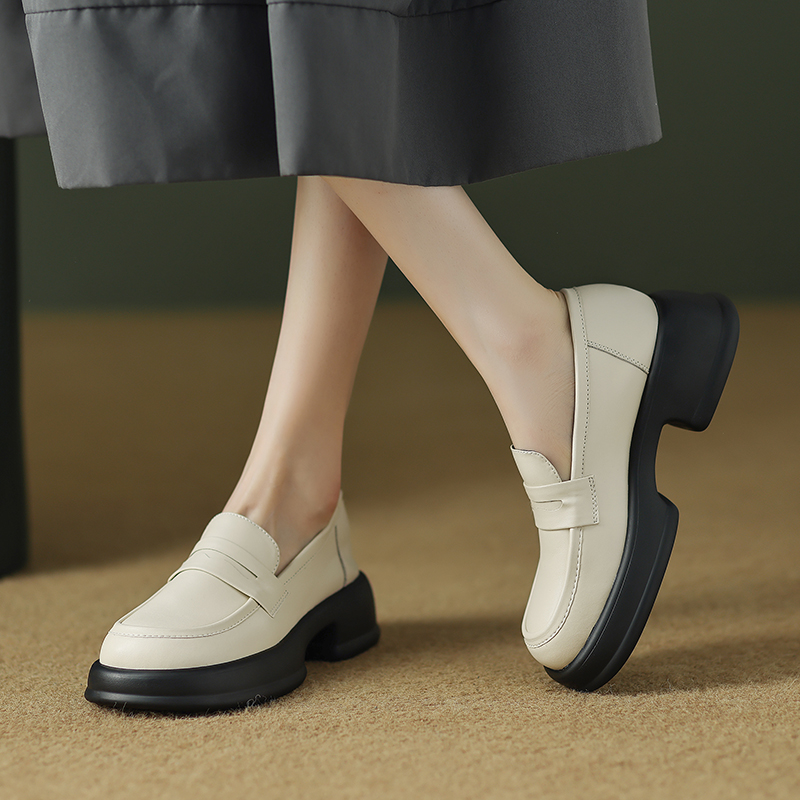 Italian-Style Soft-Soled Loafers - Comfortable Fashionable Shoes for Versatile Wear, 5 cm Heel, Perfect for Everyday and Casual Outfits Italian-Style Soft-Soled Loafers - Comfortable Fashionable Shoes for Versatile Wear, 5 cm Heel, Perfect for Everyday and Casual Outfits