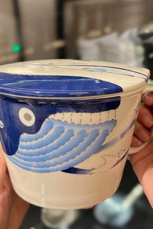 Japanese Hand-Painted Ceramic Noodle Bowl with Cute Cartoon Rabbit Handle and Lid - Perfect for Student Dorms and Home Decor