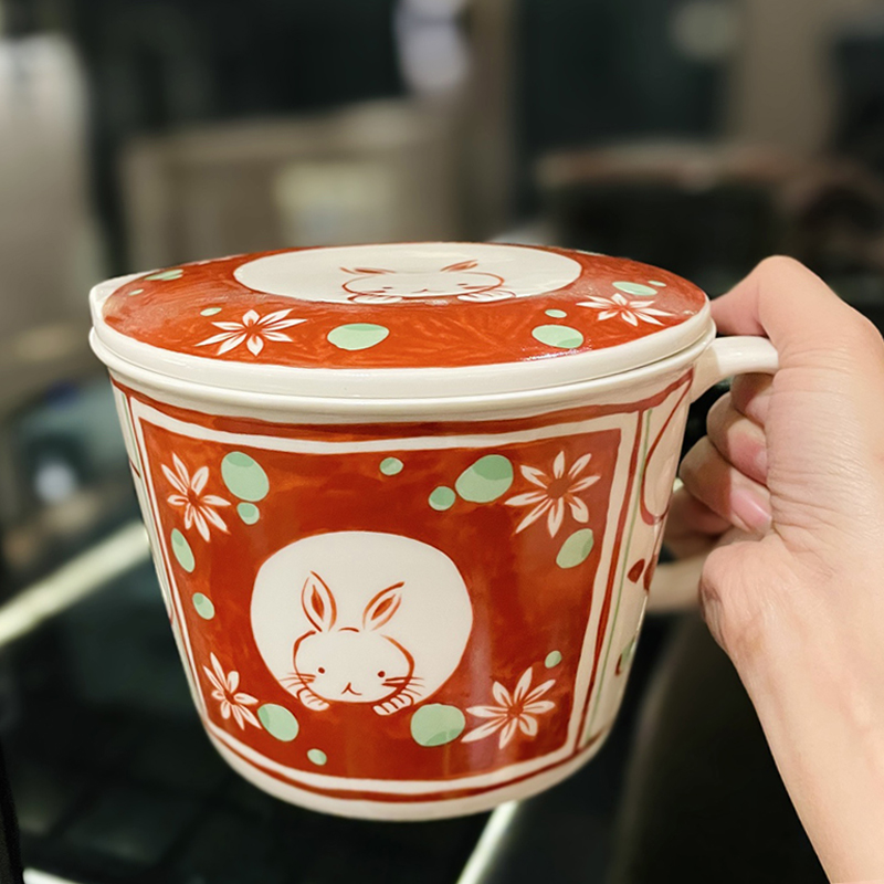 Japanese Hand-Painted Ceramic Noodle Bowl with Cute Cartoon Rabbit Handle and Lid - Perfect for Student Dorms and Home Decor Japanese Hand-Painted Ceramic Noodle Bowl with Cute Cartoon Rabbit Handle and Lid - Perfect for Student Dorms and Home Decor