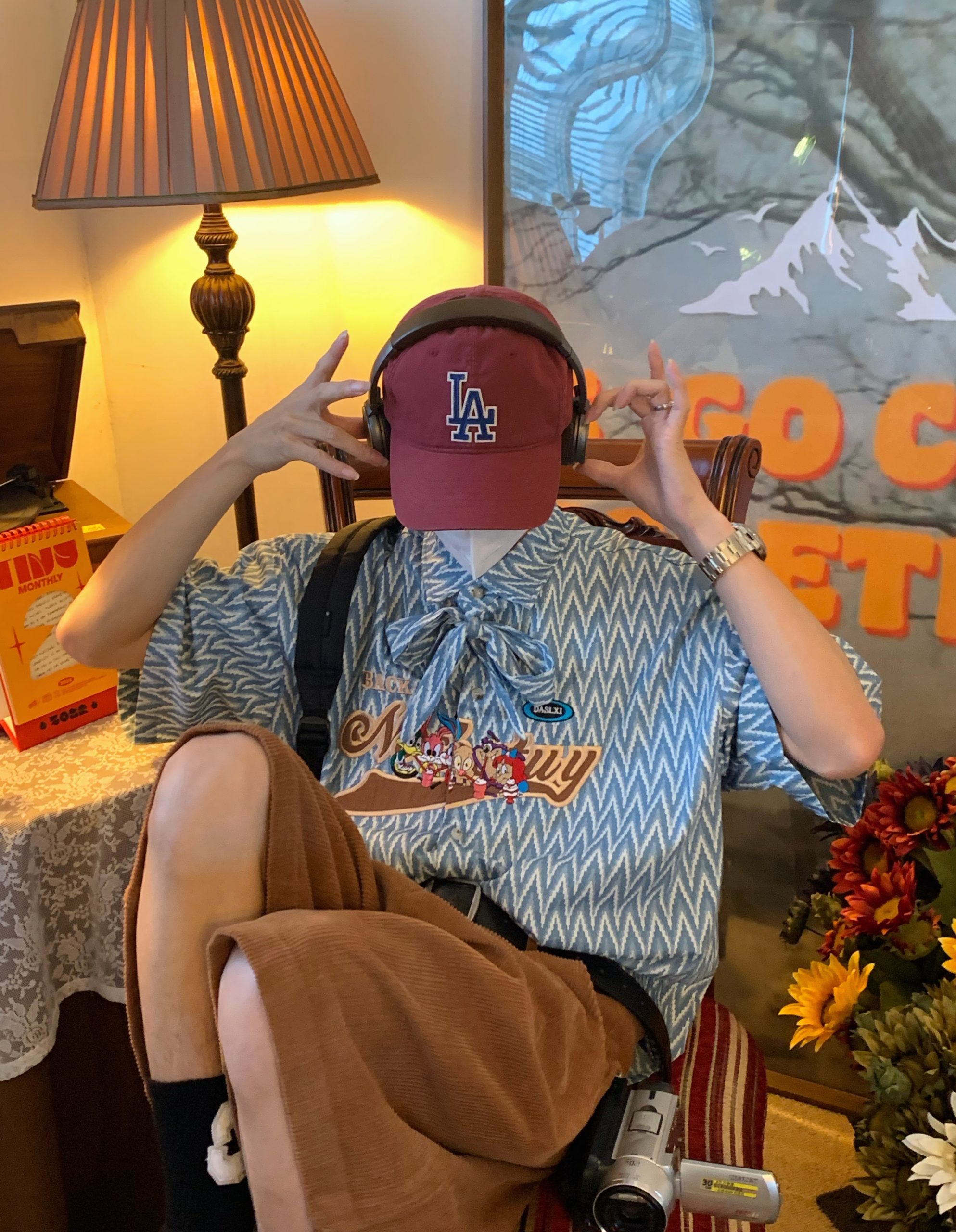 Japanese Retro Cartoon Embroidery Shirt, Loose Gender-Neutral Bow Tie Collar, Summer 90s Ins Style Top Japanese Retro Cartoon Embroidery Shirt, Loose Gender-Neutral Bow Tie Collar, Summer 90s Ins Style Top