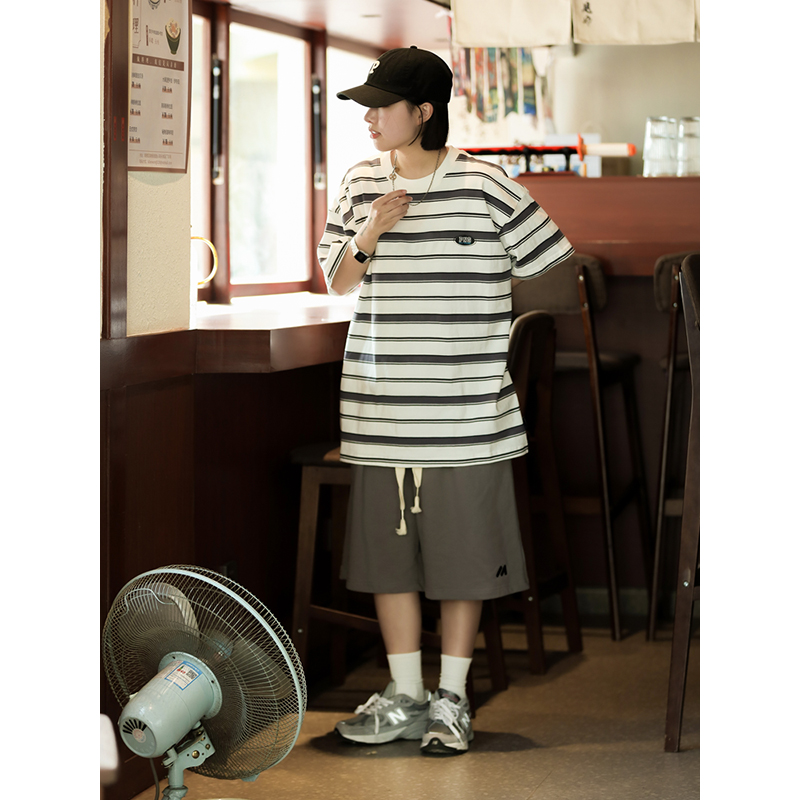 Japanese Retro Loose Five-Point Shorts for Men and Women - Casual Hong Kong Style Summer Shorts Japanese Retro Loose Five-Point Shorts for Men and Women - Casual Hong Kong Style Summer Shorts