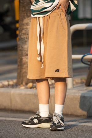 Japanese Retro Loose Five-Point Shorts for Men and Women - Casual Hong Kong Style Summer Shorts