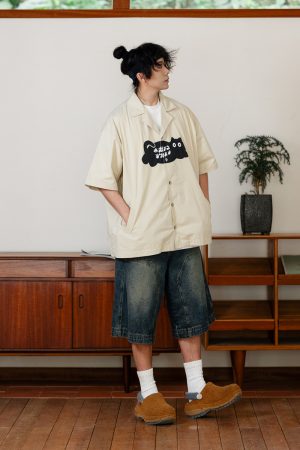 Japanese Retro Men's Short Sleeve Logo Cat Printed Work Shirt - Vintage Inspired Fashion, Casual Style, Y2K Aesthetic