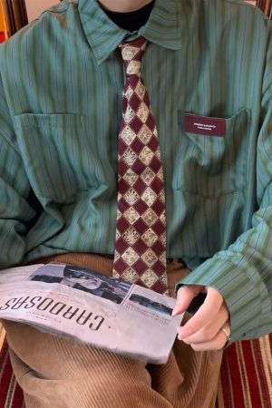 Japanese Retro Vertical Striped Long Sleeve Shirt for Autumn 2024 â€“ Loose Fit, Sun Protection, Casual Style