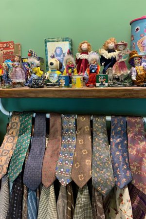 Japanese Retro Wide Bow Tie with Trendy Cartoon Print - Handmade Vintage Casual Korean Style Accessory