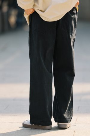 Japanese-Style Loose Straight Casual Pants for Men - Black Versatile Long Pants for Spring Fashion, Work & Everyday Wear